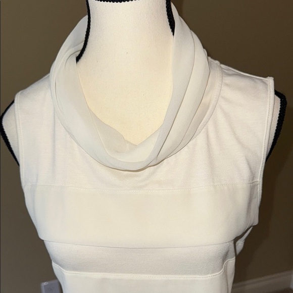 Jacob Off-White Blouse Elegant Top Horizontal Pleats Cowl Neck Top Mini … - Picture 3 of 11
